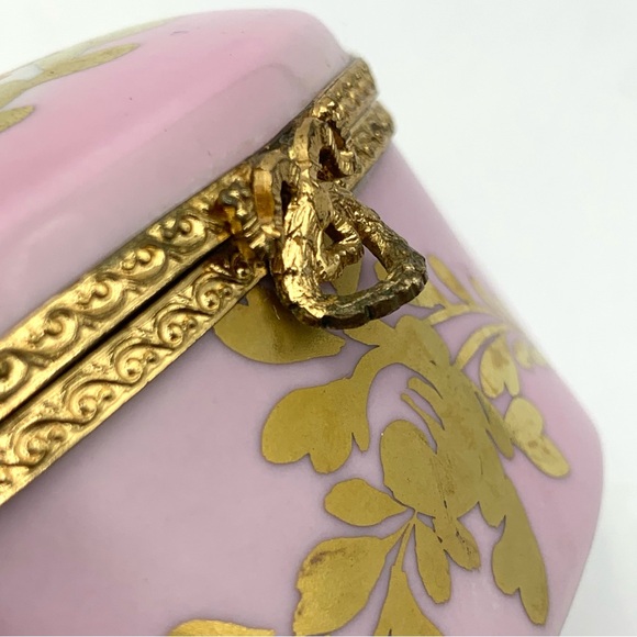 Vintage Limoges France Pink Porcelain Trinket Box Gold Gilt Floral - Picture 12 of 16